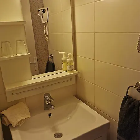 La Maison De Celine 3*