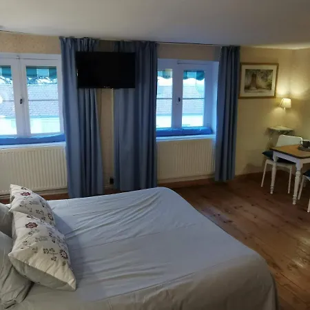 La Maison De Celine Bed & Breakfast *
