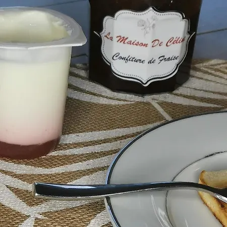 La Maison De Celine Bed & Breakfast *