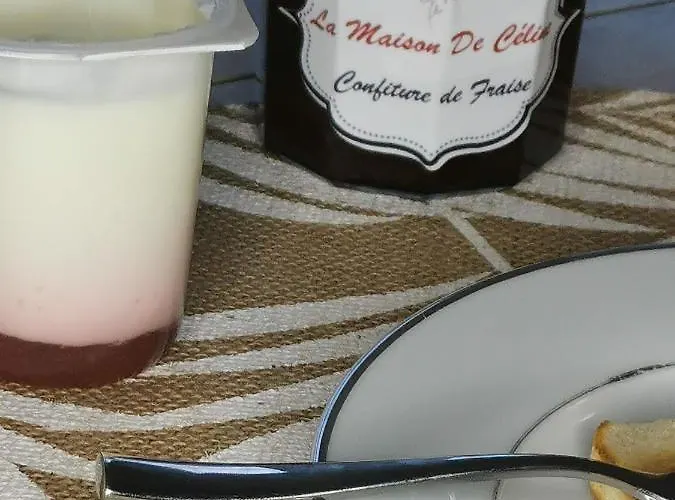 La Maison De Celine Bed & Breakfast 3*